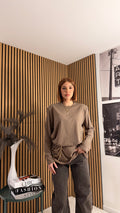 MAGLIA CON SPALLINE FANGO